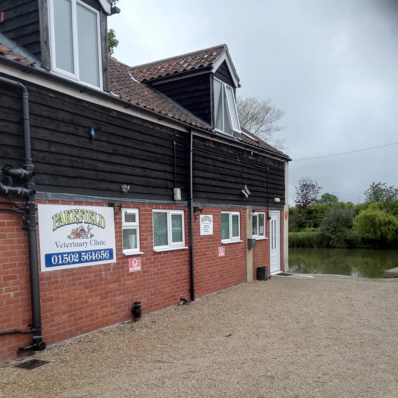 Pakefield Veterinary Clinic exterior and entrance on London Road in Lowestoft