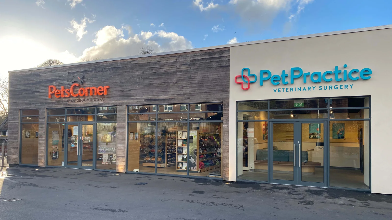 Pet Practice Marlborough entrance beside Pets Corner on George Lane