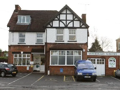 Willett House Veterinary Surgeons practice building in Staines