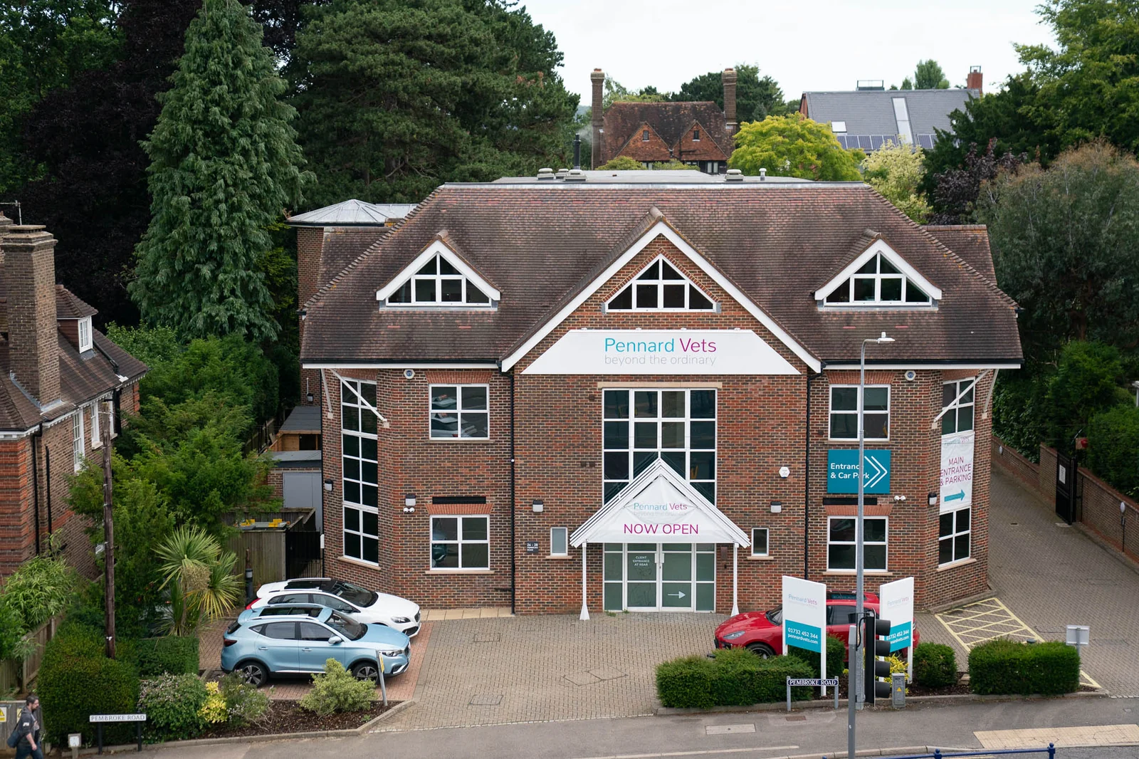 Exterior and entrance of Pennard Vets Sevenoaks