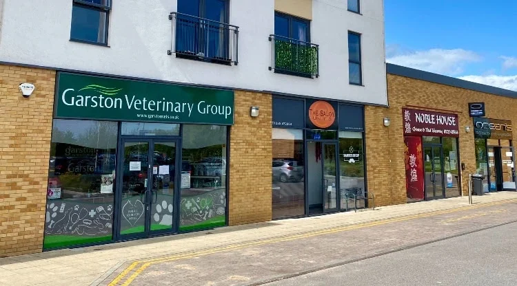 Shopfront of Garston Veterinary Group in Melksham