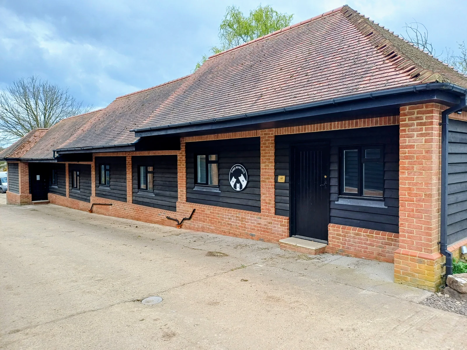 Three Bears Vets practice building at Hill View Farm in Northaw