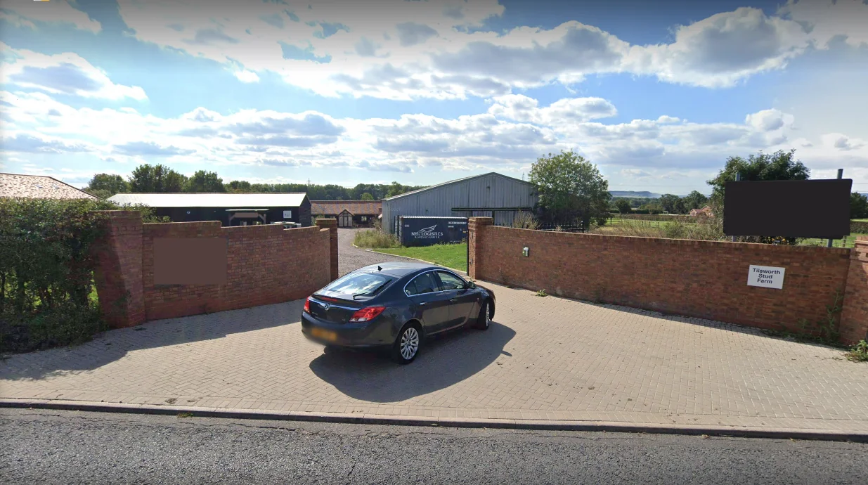 Entrance and car park at Tilsworth Veterinary Clinic near Leighton Buzzard