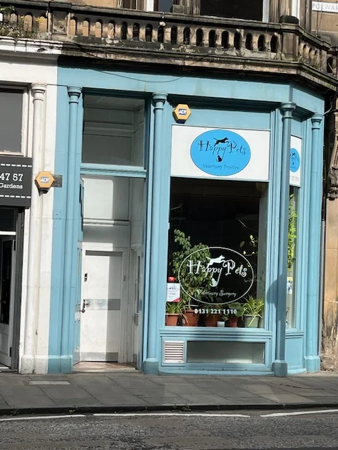 Happy Pets Veterinary Surgery shopfront in Polwarth, Edinburgh