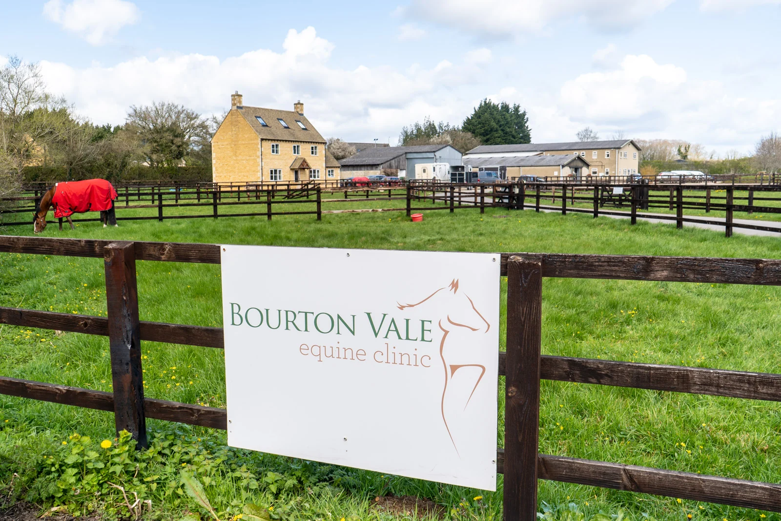 Bourton Vale Equine Clinic entrance, sign and grounds