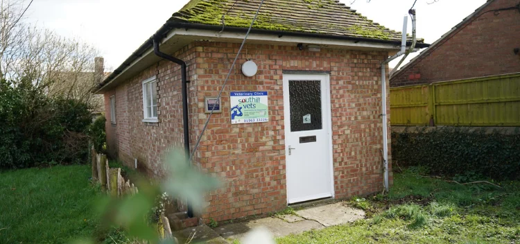 Southill Vets surgery entrance on Manor Road in Mere